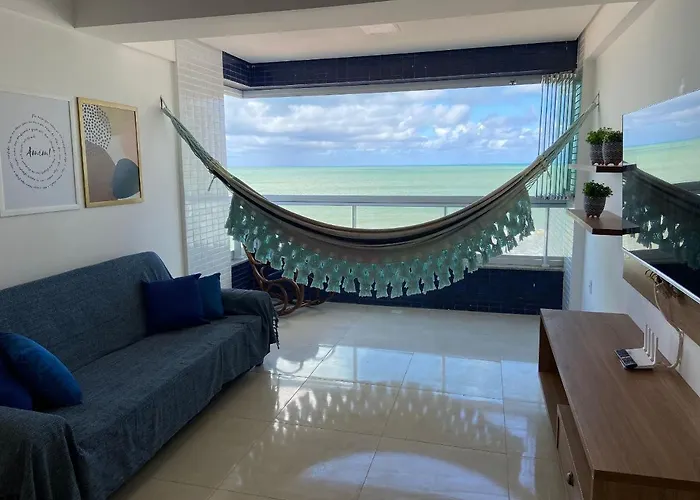 Bela Hospedagem - Flat pé na areia no Bessa com vista incrível do mar